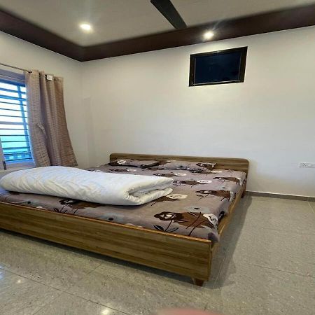 Hotel Maa Bhagwati Алмора Екстериор снимка