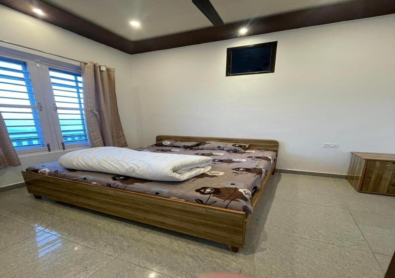 Hotel Maa Bhagwati Алмора Екстериор снимка